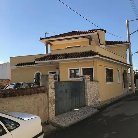 Lepa Kuca *